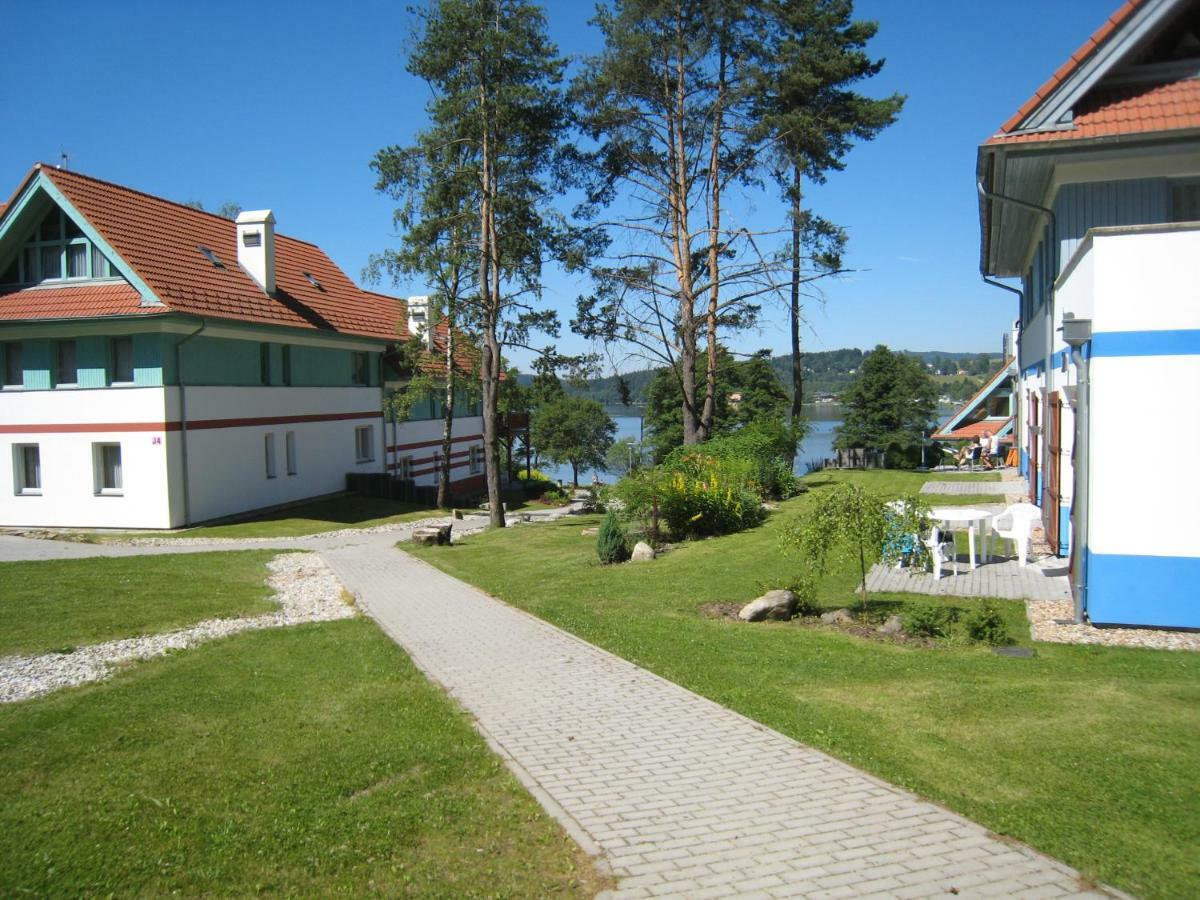 Apartman Riviera Apartment Липно над Вълтава Екстериор снимка